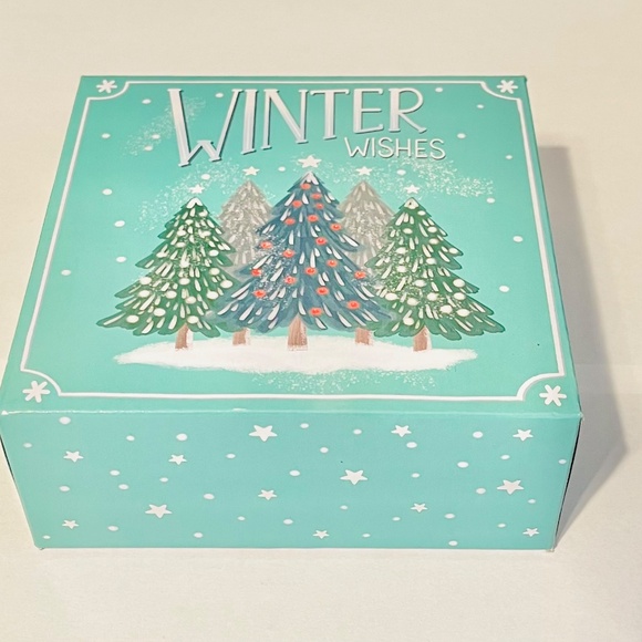 Bath Fizzies Christmas Gift Set – 6 Bath Fizzies – Net WT. 7.8 oz (225g) Total. - Picture 3 of 3